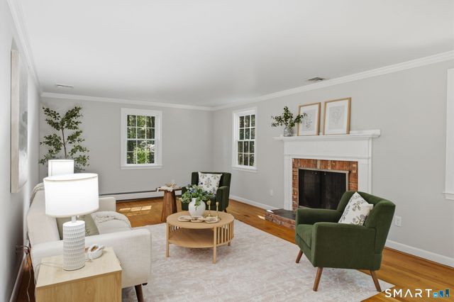 15 Sanctuary Drive, Simsbury, CT 06070