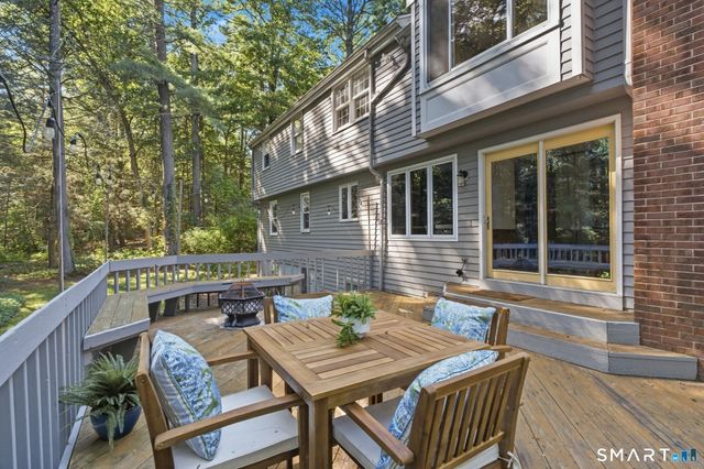 15 Sanctuary Drive, Simsbury, CT 06070