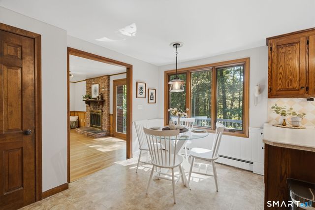 15 Sanctuary Drive, Simsbury, CT 06070