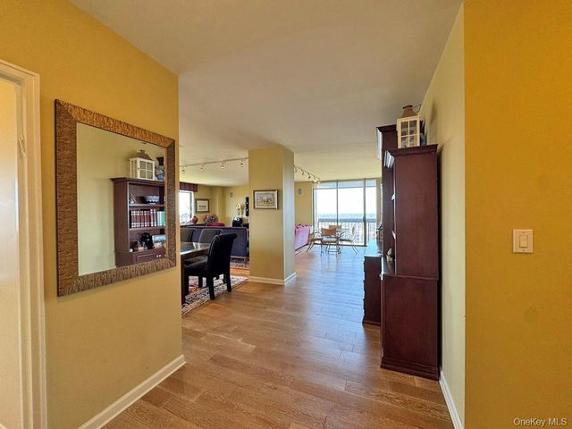 27110 Grand Central Parkway 20D, Floral Park, NY 11005