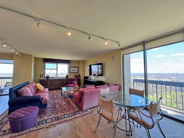 27110 Grand Central Parkway 20D, Floral Park, NY 11005