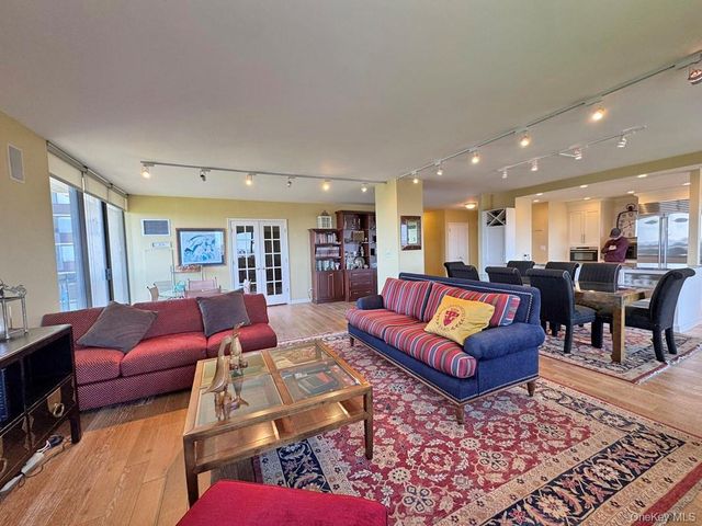 27110 Grand Central Parkway 20D, Floral Park, NY 11005
