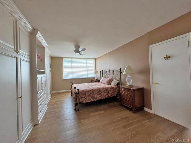 27110 Grand Central Parkway 20D, Floral Park, NY 11005