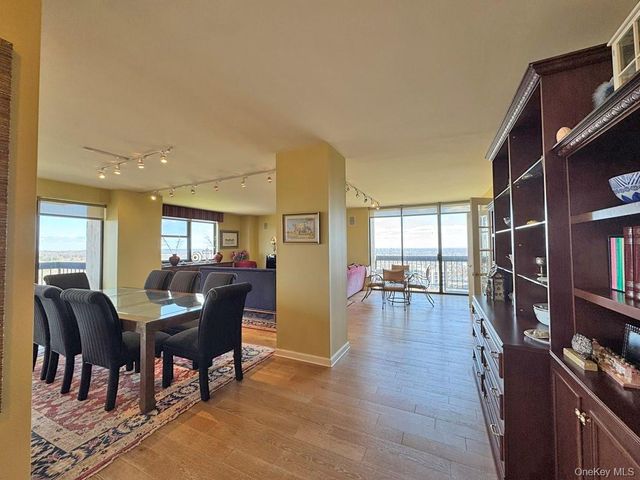 27110 Grand Central Parkway 20D, Floral Park, NY 11005