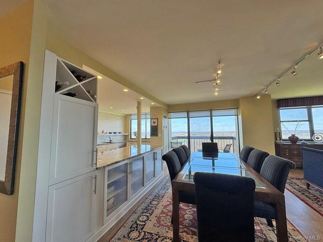 27110 Grand Central Parkway 20D, Floral Park, NY 11005