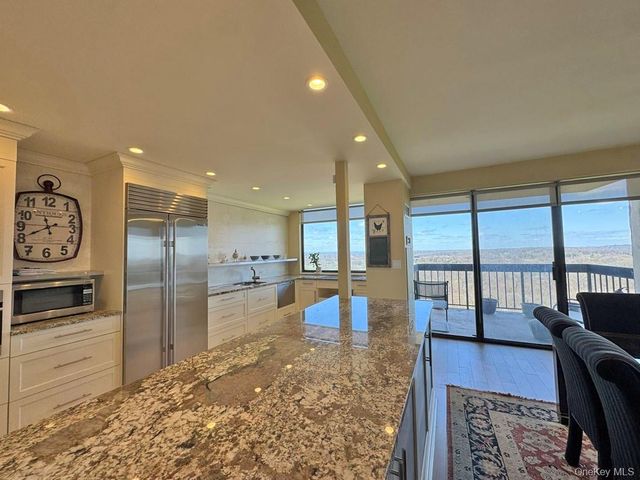 27110 Grand Central Parkway 20D, Floral Park, NY 11005