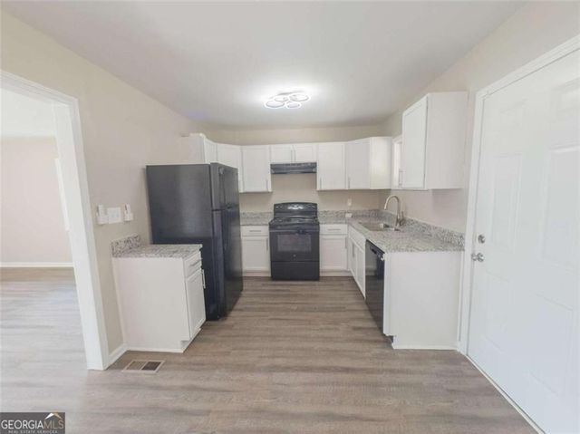4390 Glenwood Parkway, Decatur, GA 30032