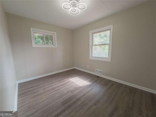 4390 Glenwood Parkway, Decatur, GA 30032