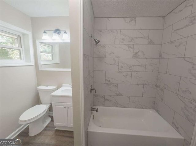 4390 Glenwood Parkway, Decatur, GA 30032