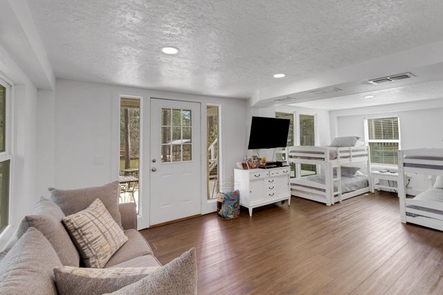 21 Red Bird Lane, Coldspring, TX 77331