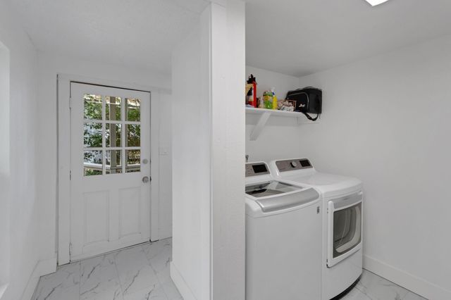 21 Red Bird Lane, Coldspring, TX 77331