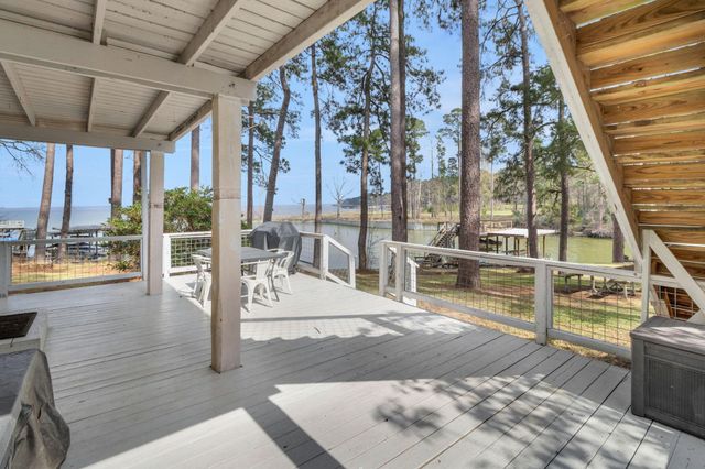 21 Red Bird Lane, Coldspring, TX 77331