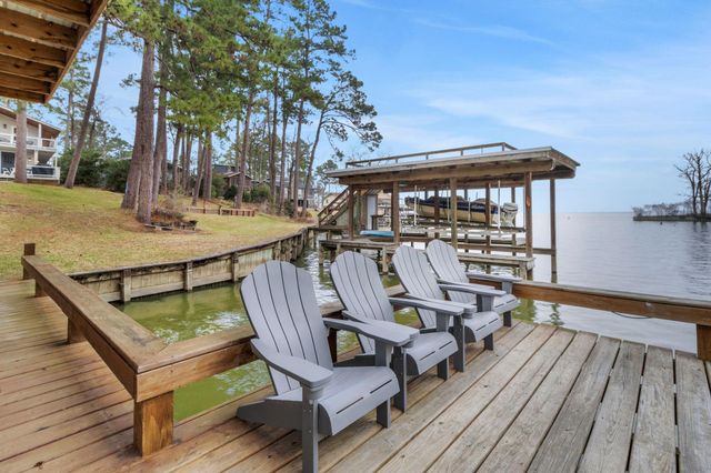 21 Red Bird Lane, Coldspring, TX 77331