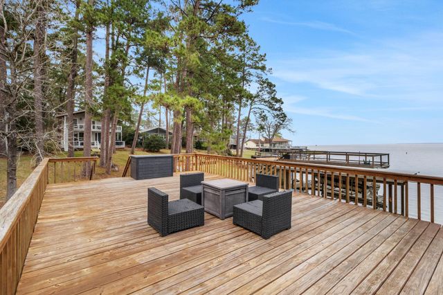 21 Red Bird Lane, Coldspring, TX 77331