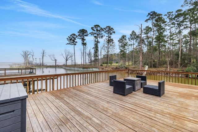 21 Red Bird Lane, Coldspring, TX 77331