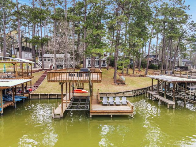 21 Red Bird Lane, Coldspring, TX 77331