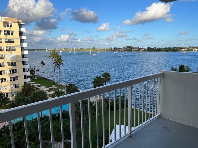 2600 N Flagler Drive 705, West Palm Beach, FL 33407