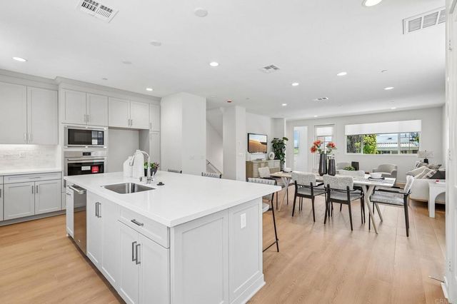 2500 Thyme Way, Carlsbad, CA 92008