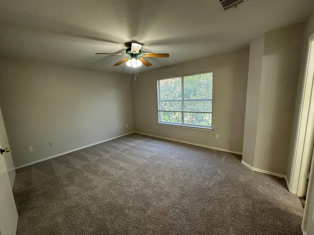 1917 White Oak CIR, Round Rock, TX 78681
