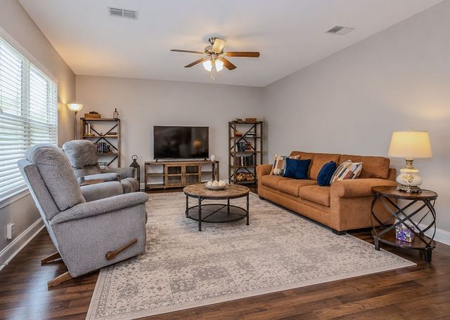 4314 Roxburghe Ct, Murfreesboro, TN 37128