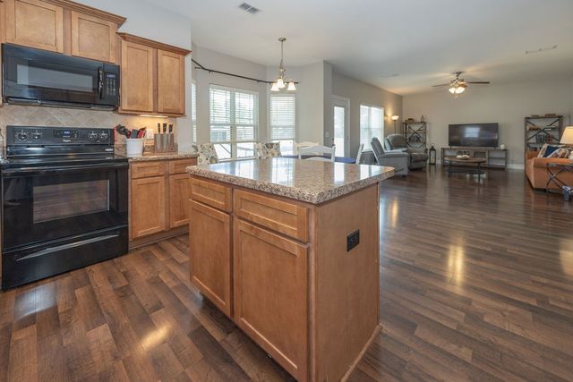 4314 Roxburghe Ct, Murfreesboro, TN 37128
