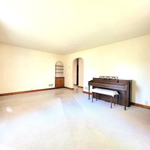 1340 W SPRING STREET, Appleton, WI 54914