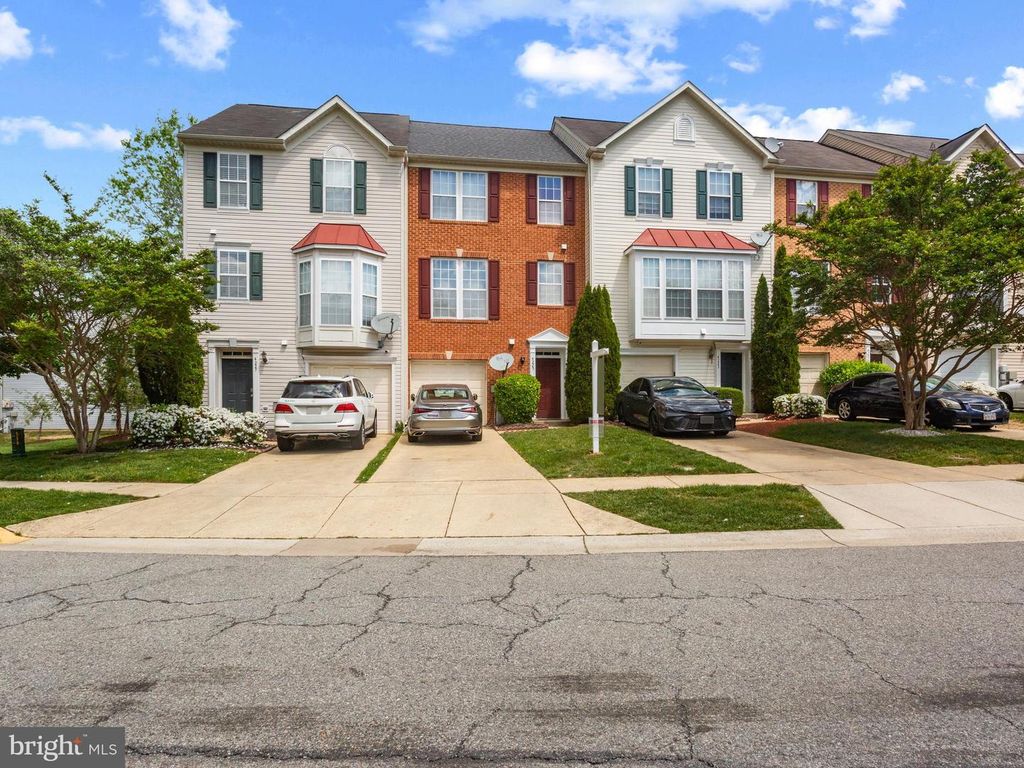 Image 2 of property listing at 4225 LAVENDER LN, Bowie, MD 20720