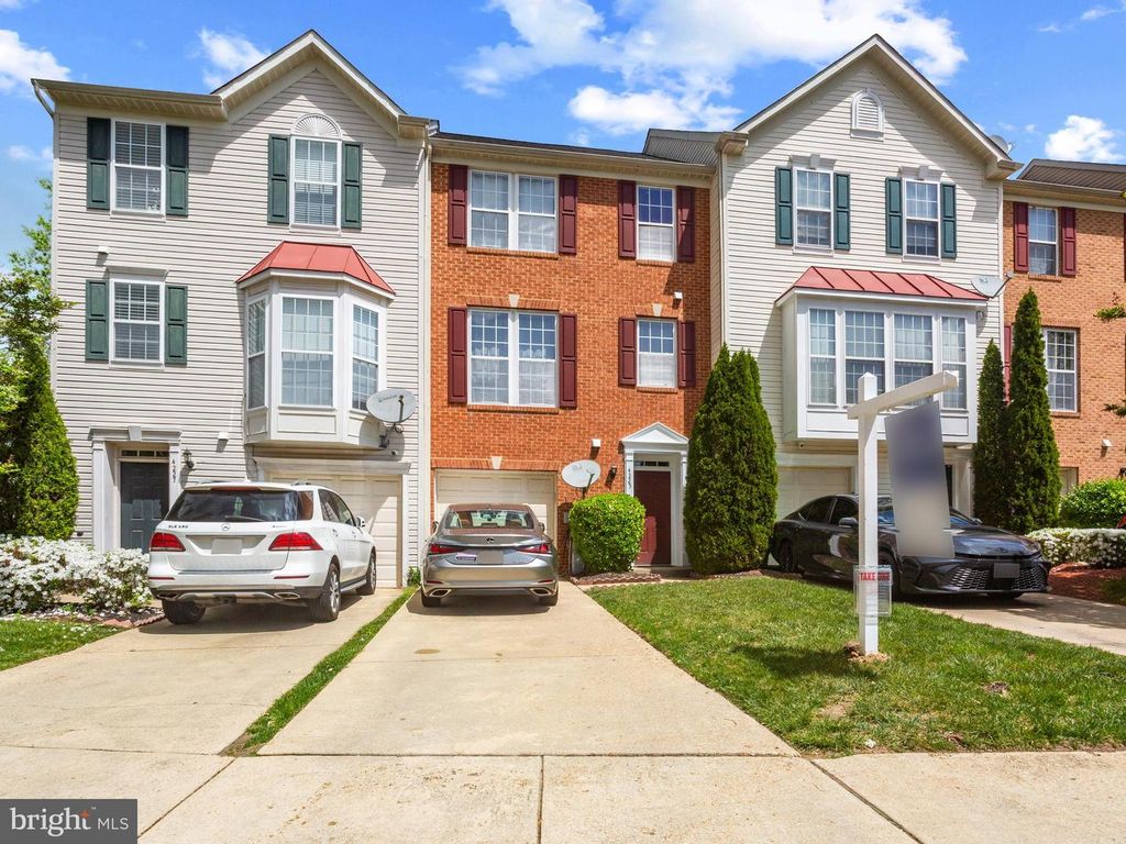 Image 3 of property listing at 4225 LAVENDER LN, Bowie, MD 20720