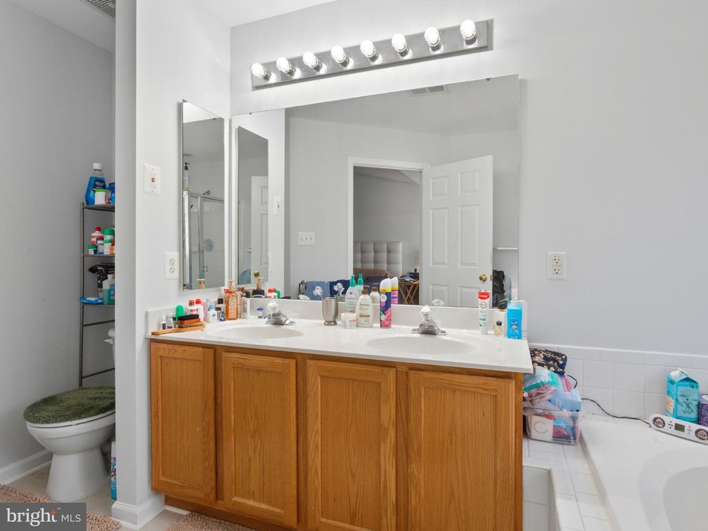 Image 34 of property listing at 4225 LAVENDER LN, Bowie, MD 20720