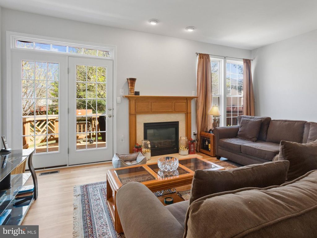 Image 9 of property listing at 4225 LAVENDER LN, Bowie, MD 20720