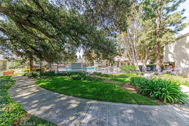 1524 Sherwood Village, Placentia, CA 92870