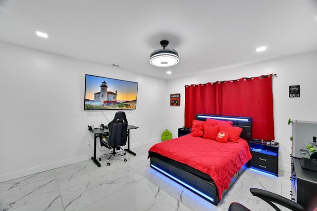 2404 Dade Road, Fort Pierce, FL 34982