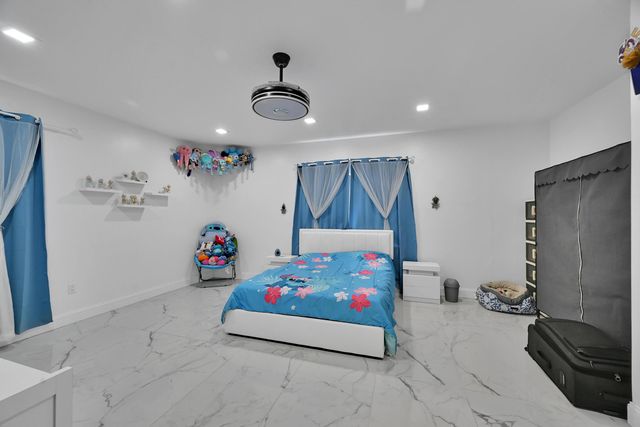 2404 Dade Road, Fort Pierce, FL 34982