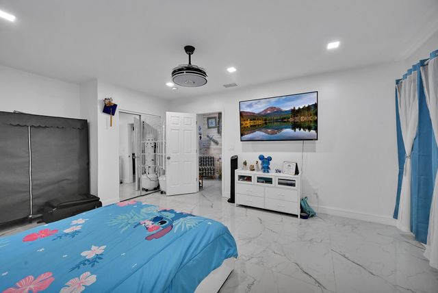 2404 Dade Road, Fort Pierce, FL 34982