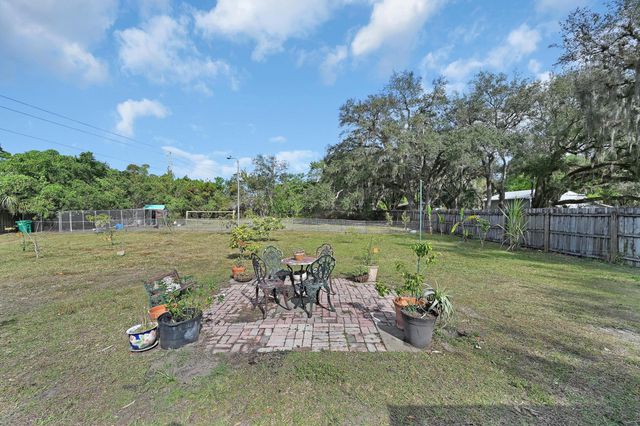 2404 Dade Road, Fort Pierce, FL 34982