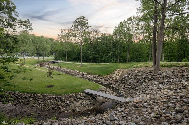 8061 Chagrin Road, Chagrin Falls, OH 44023
