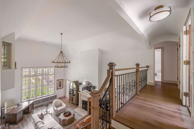 8061 Chagrin Road, Chagrin Falls, OH 44023