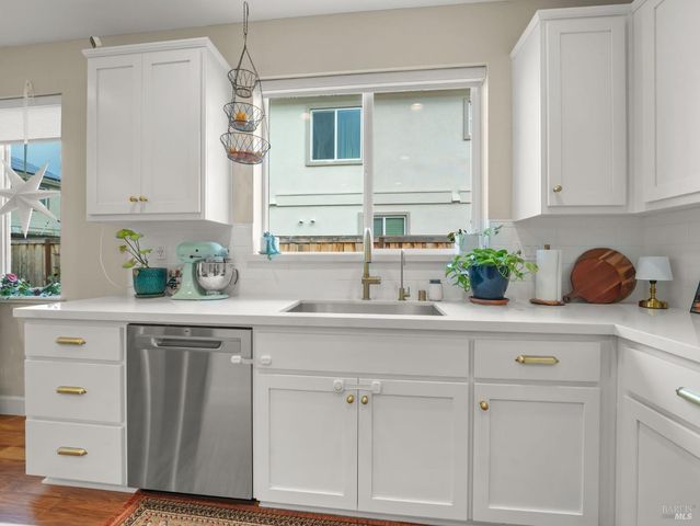 224 Gannet St, Vacaville, CA 95688