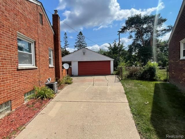 29451 Steinhauer Street, Inkster, MI 48141