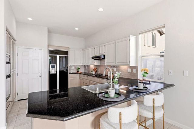 211 Sunset Court, Pacifica, CA 94044