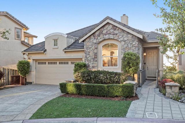 211 Sunset Court, Pacifica, CA 94044