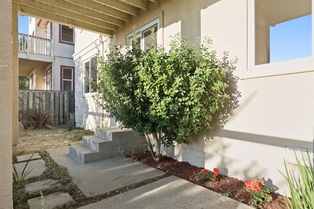 211 Sunset Court, Pacifica, CA 94044