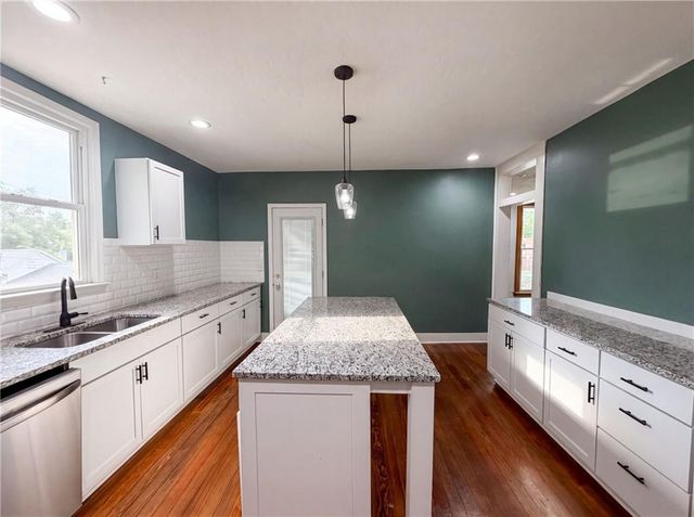 423 N Missouri Street, Liberty, MO 64068