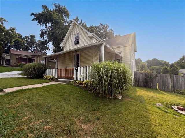 423 N Missouri Street, Liberty, MO 64068