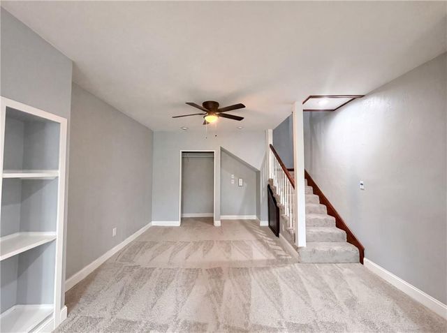 423 N Missouri Street, Liberty, MO 64068