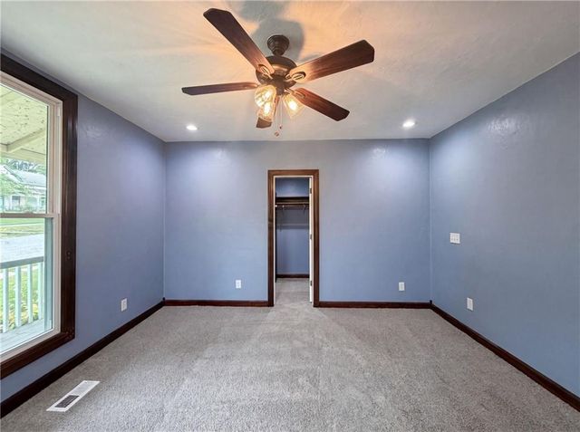423 N Missouri Street, Liberty, MO 64068