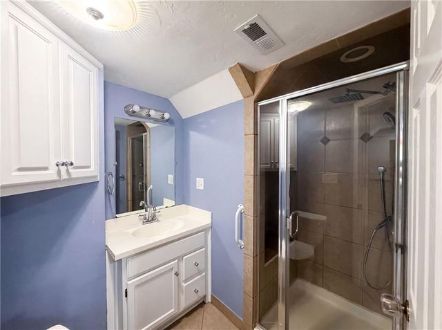 423 N Missouri Street, Liberty, MO 64068