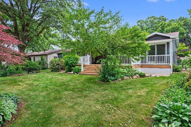 203 Dundee Drive, Emmett Twp, MI 49014