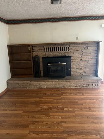 1936 Clinton Rd, Hughson, CA 95326
