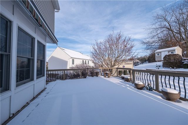 105 Oak Moss, North Fayette, PA 15108